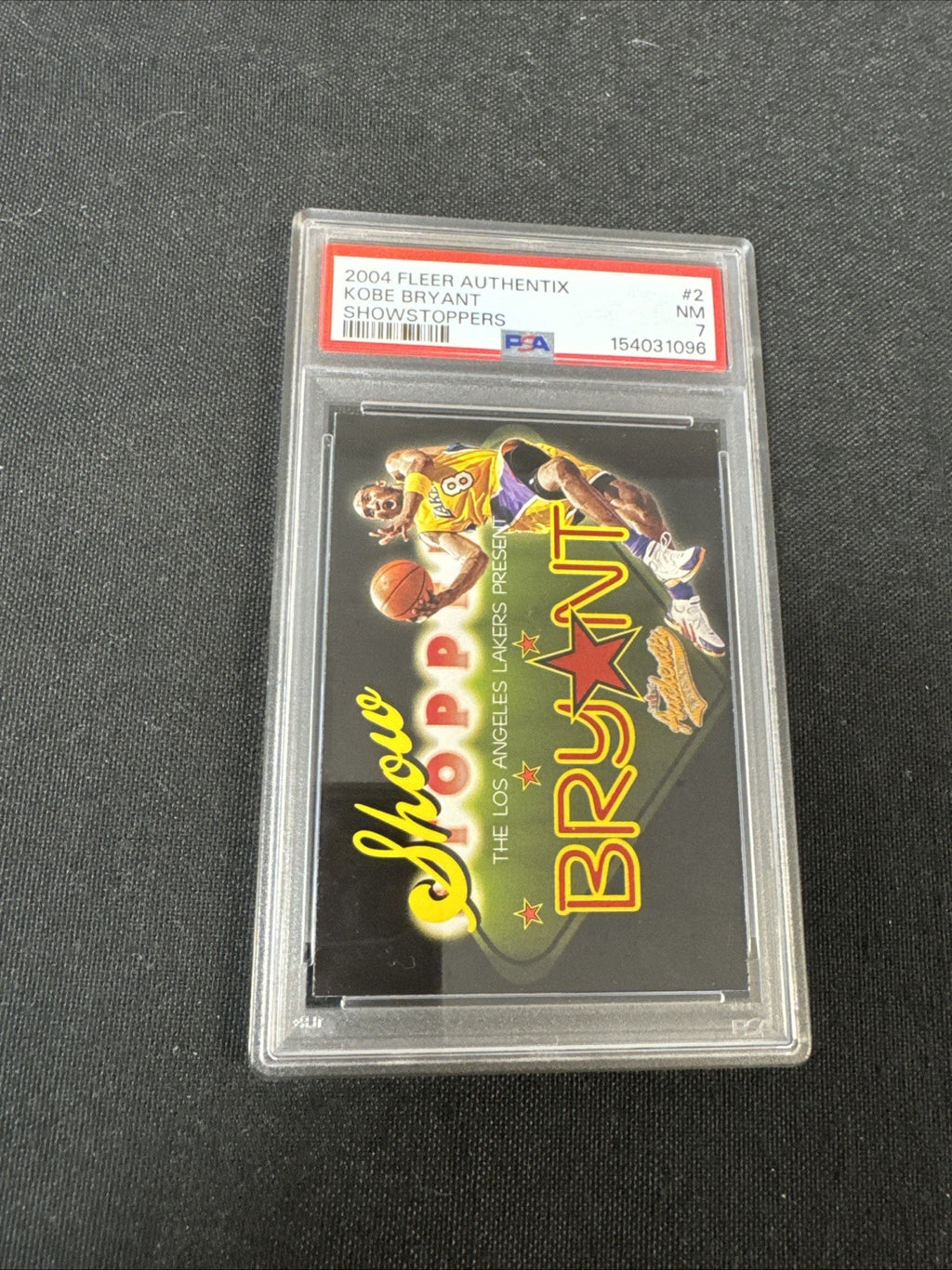 2004-05 Fleer Authentix - Showstoppers Kobe Bryant #2 SS PSA 7