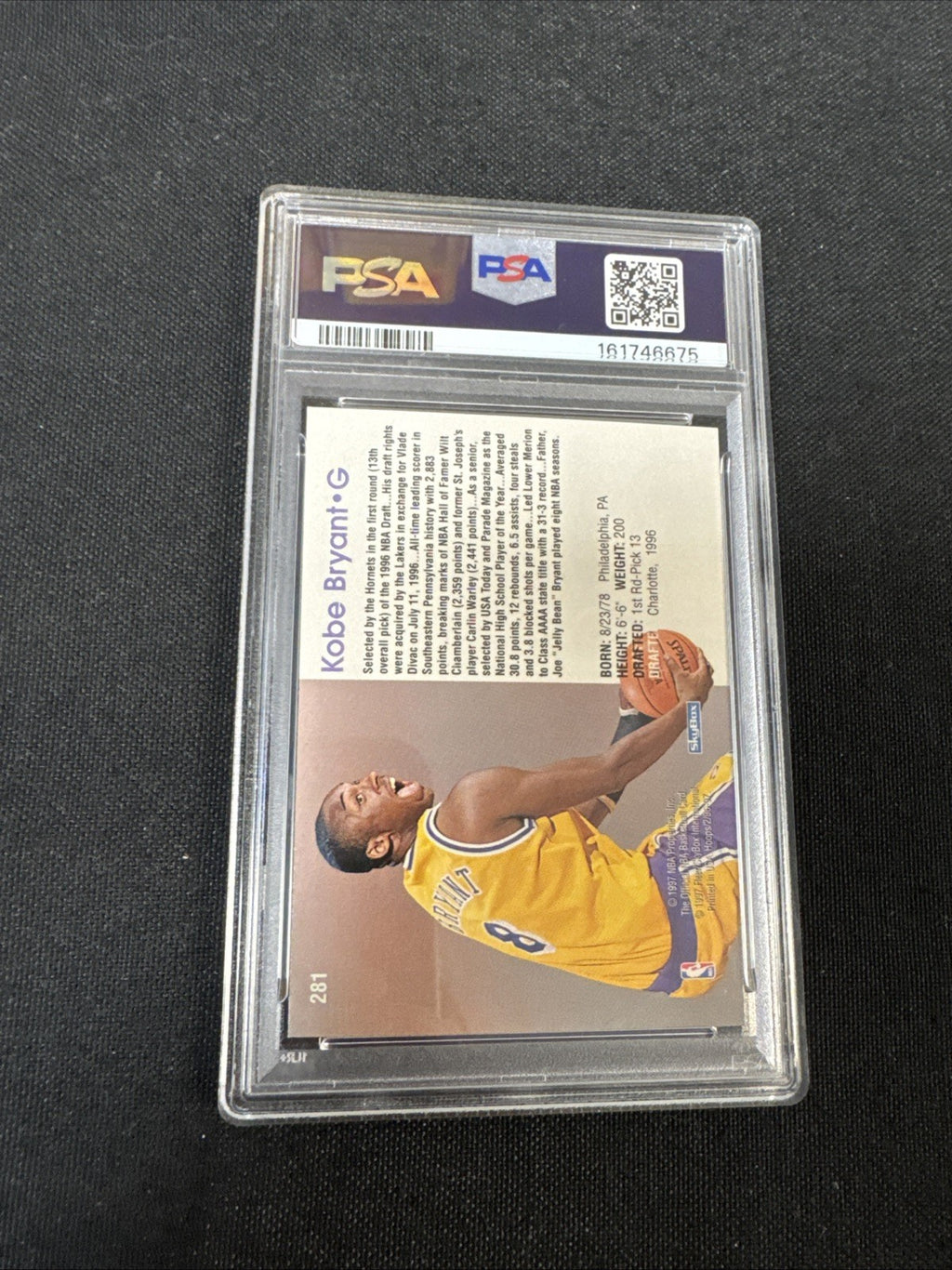 1996-97 NBA Hoops - Rookies Kobe Bryant #281 (RC) PSA 8
