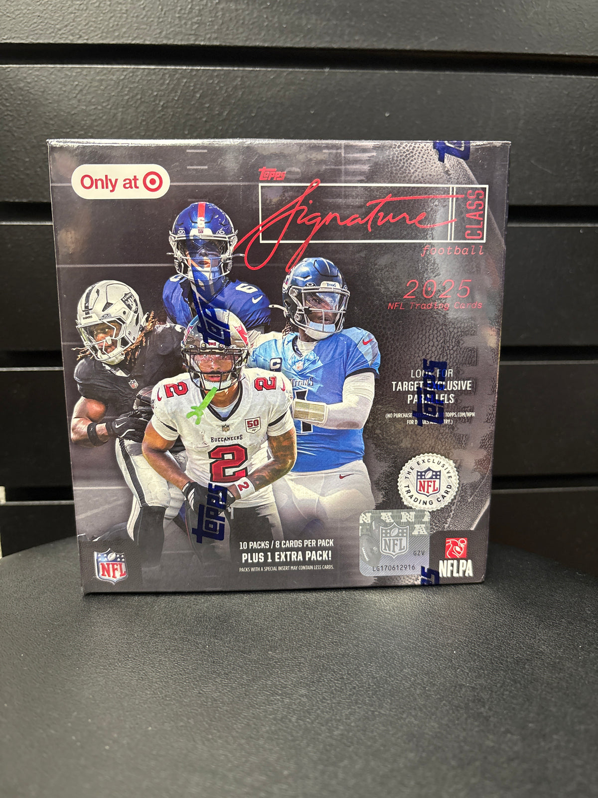 Topps signature 2025 football mega box